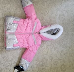 London Fog Heavy jacket. Size m/5_6. Brand new